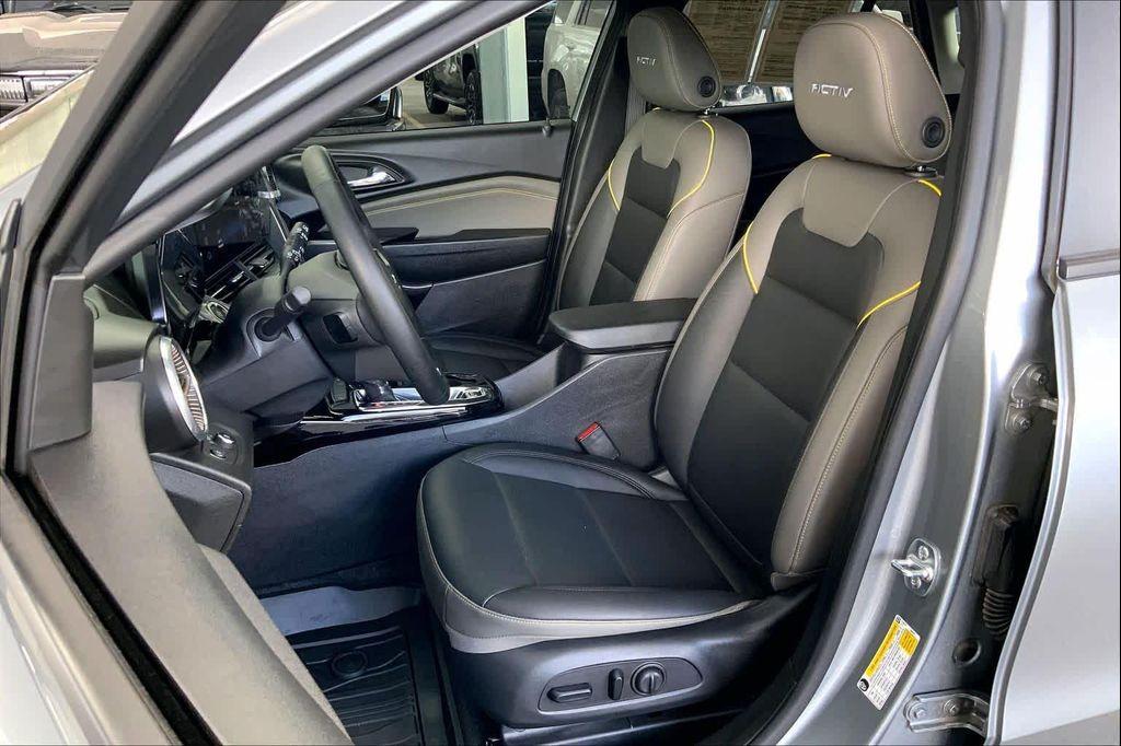 used 2025 Chevrolet Trax car, priced at $24,982