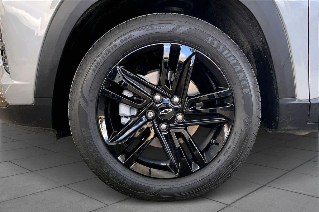 used 2025 Chevrolet Trax car, priced at $24,982