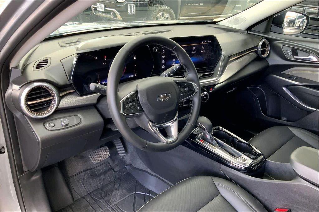 used 2025 Chevrolet Trax car, priced at $24,982