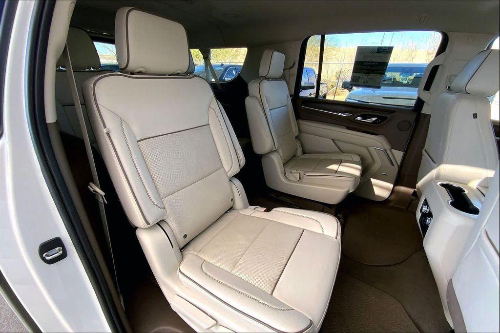 used 2021 GMC Yukon XL car, priced at $49,982