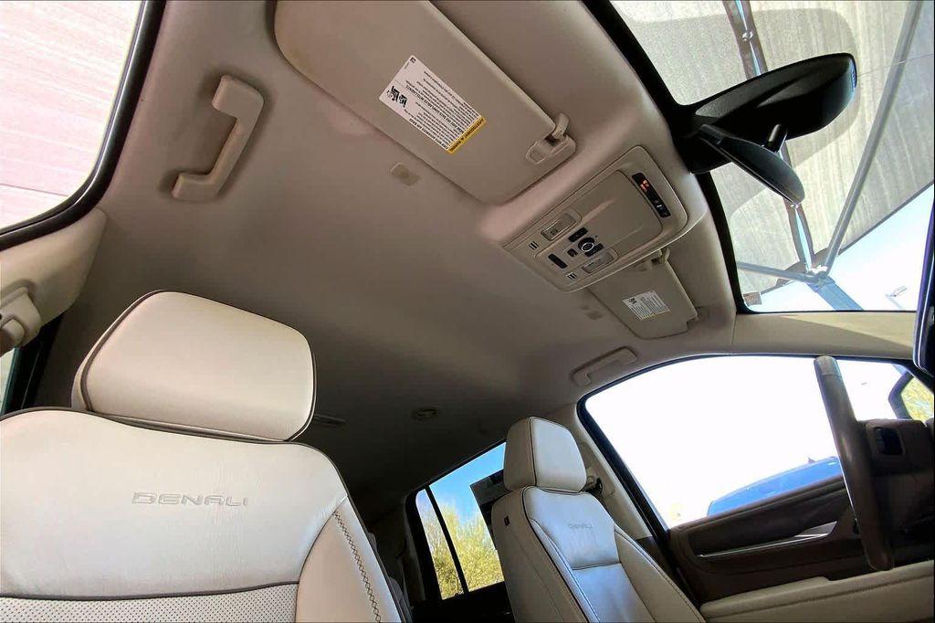 used 2021 GMC Yukon XL car, priced at $49,982