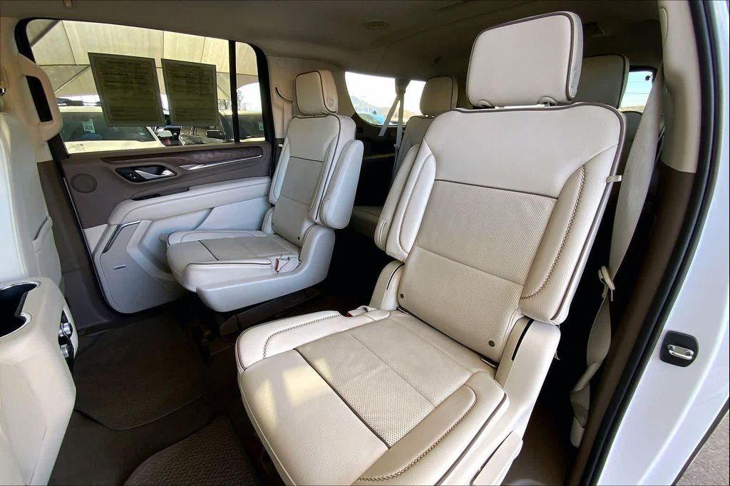 used 2021 GMC Yukon XL car, priced at $49,982