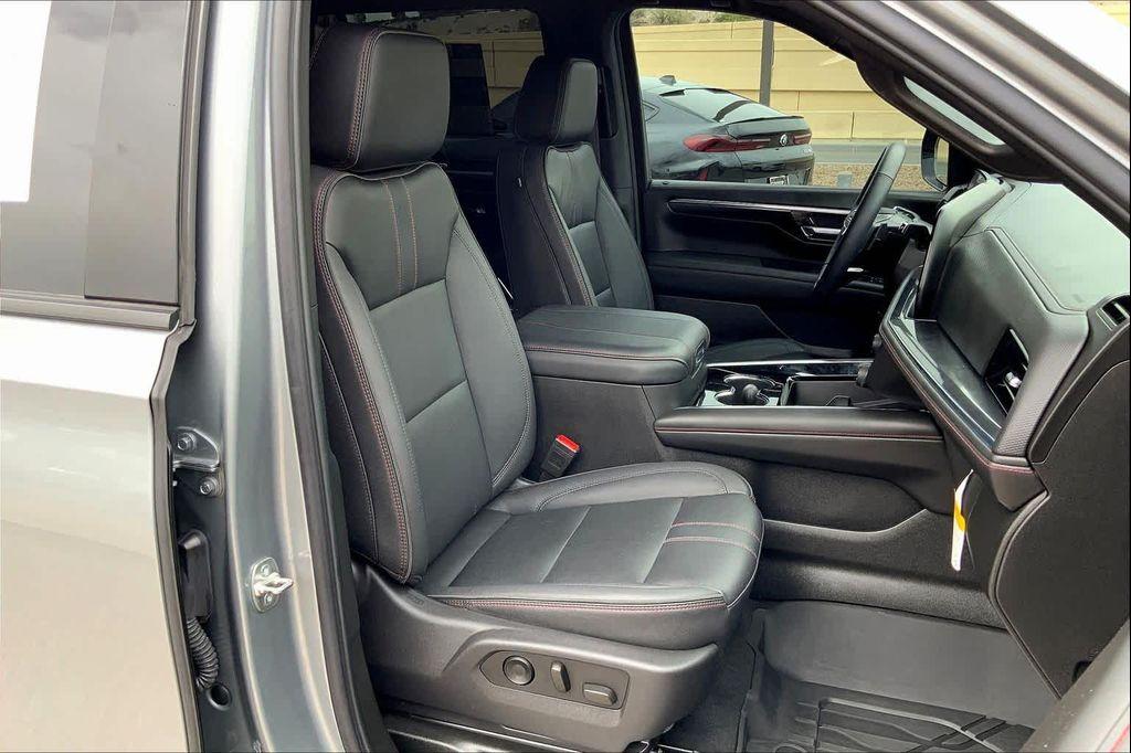 used 2025 Chevrolet Tahoe car, priced at $75,189