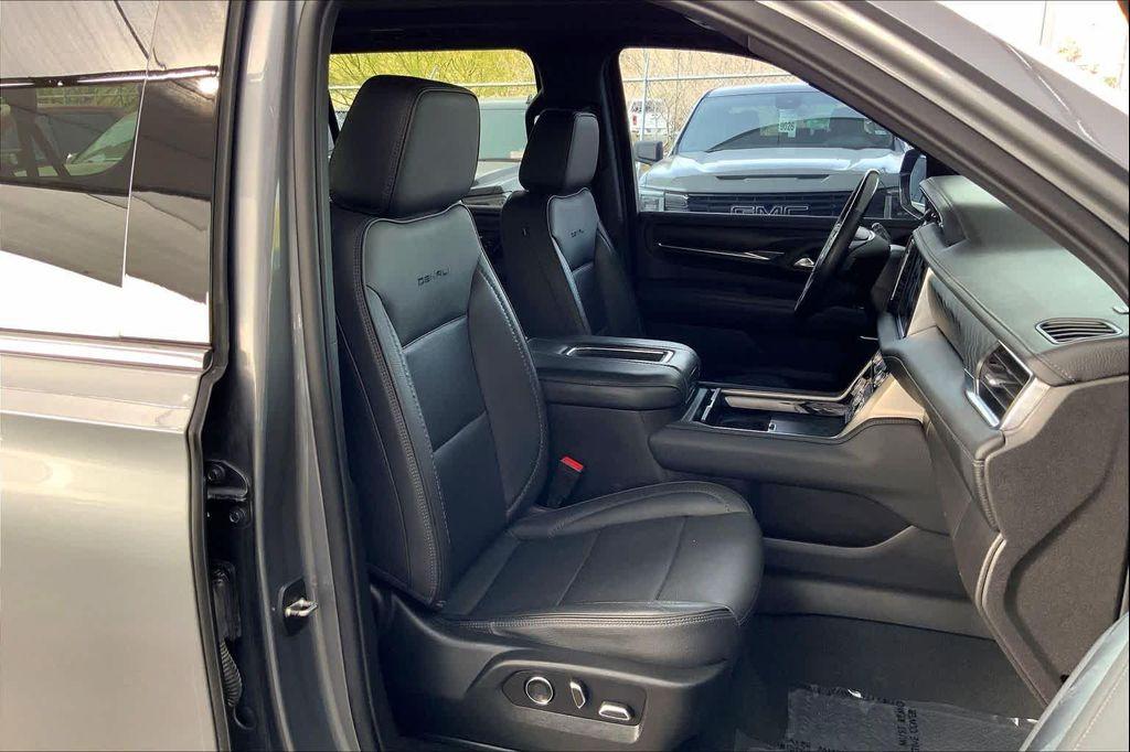 used 2021 GMC Yukon XL car