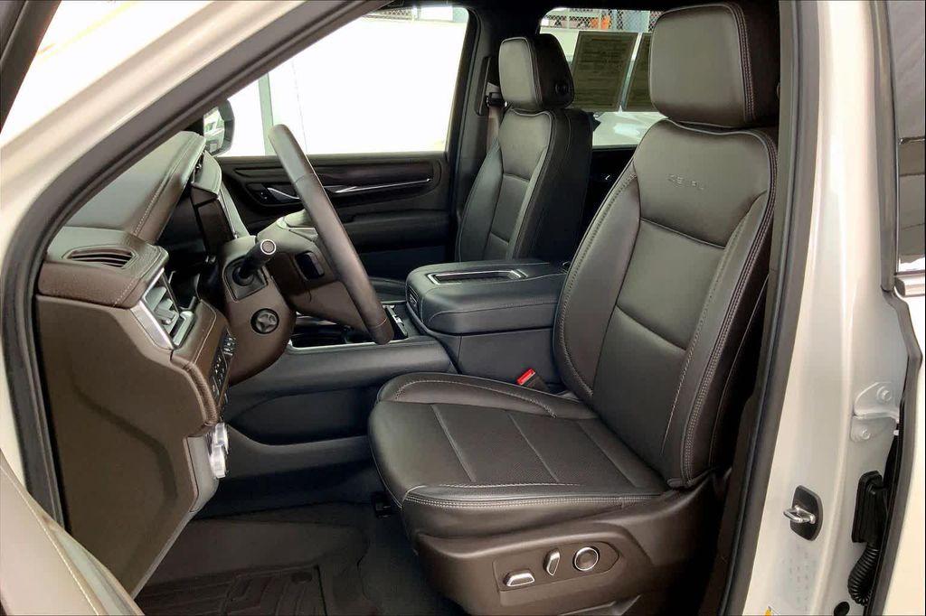 used 2023 GMC Yukon XL car, priced at $61,690