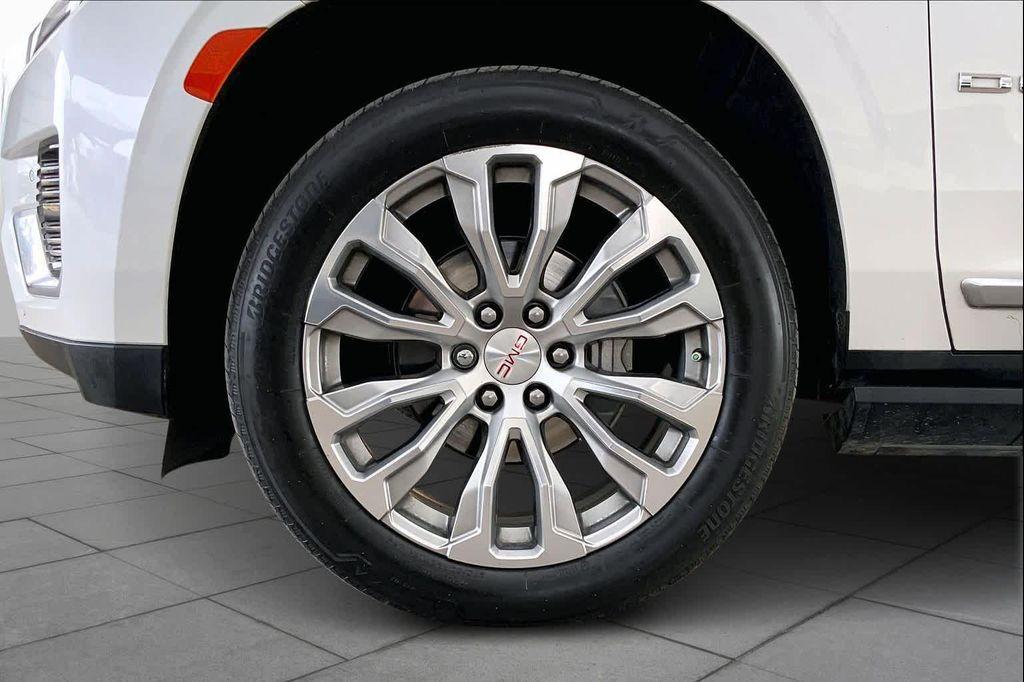 used 2023 GMC Yukon XL car, priced at $61,690
