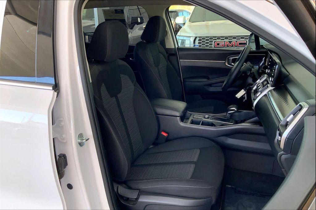 used 2022 Kia Sorento car, priced at $22,933