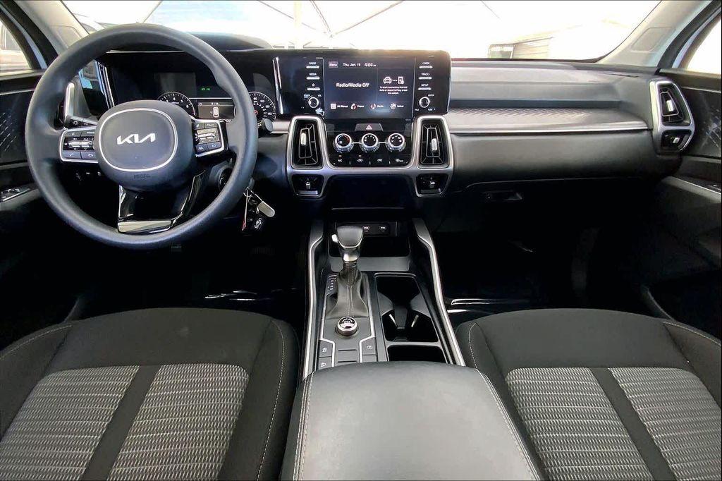 used 2022 Kia Sorento car, priced at $22,933