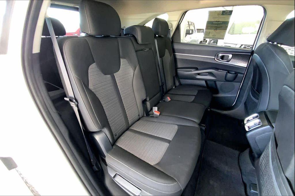 used 2022 Kia Sorento car, priced at $22,933