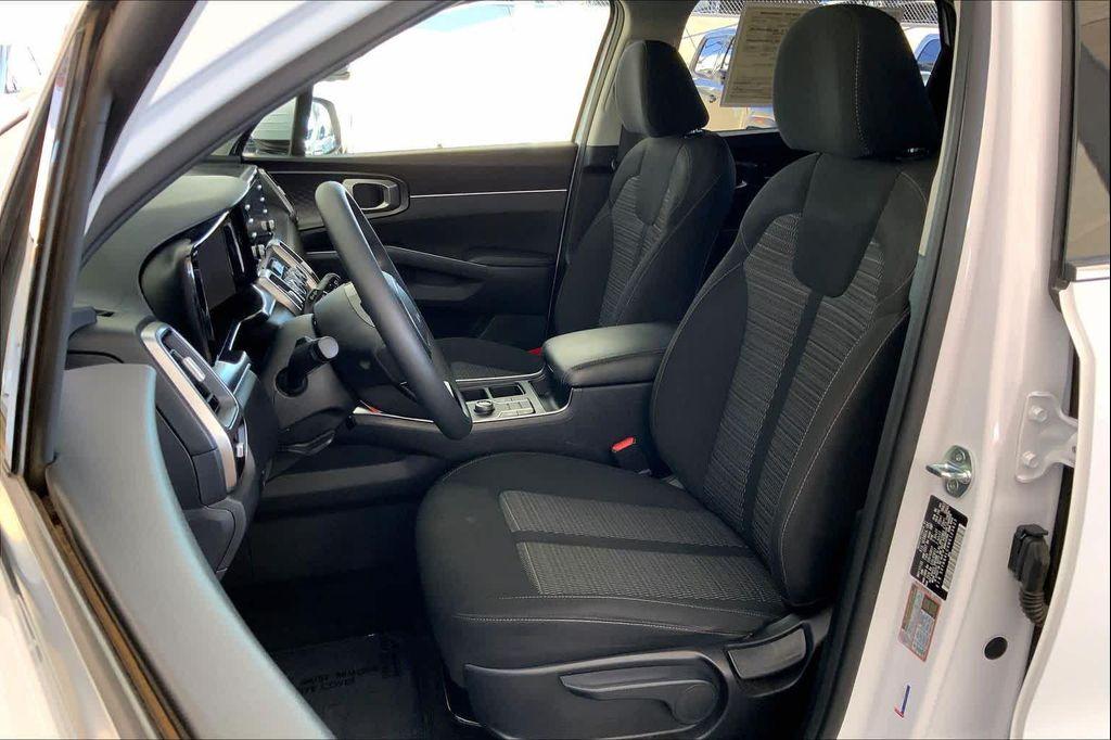 used 2022 Kia Sorento car, priced at $22,933