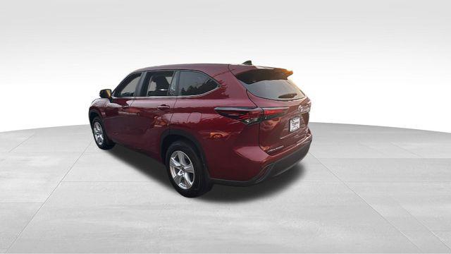 used 2024 Toyota Highlander car, priced at $33,600
