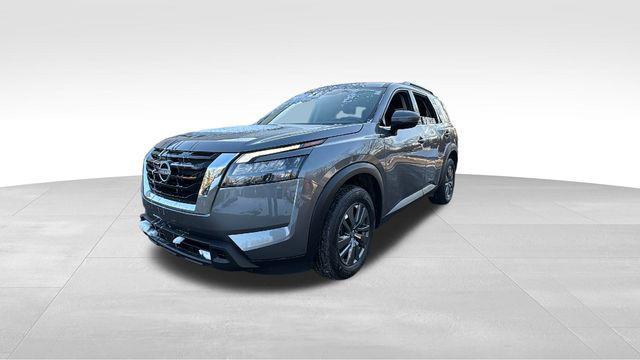used 2025 Nissan Pathfinder car, priced at $28,800