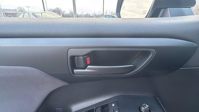 used 2025 Toyota Highlander car, priced at $36,300