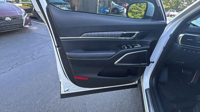 used 2023 Kia Telluride car, priced at $30,748