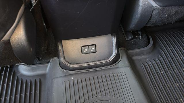 used 2021 Toyota Highlander car, priced at $25,400