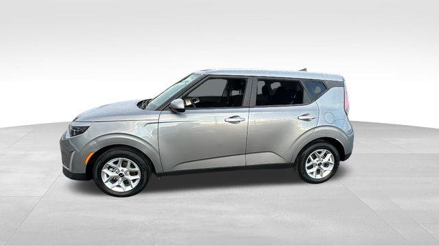used 2024 Kia Soul car, priced at $15,100