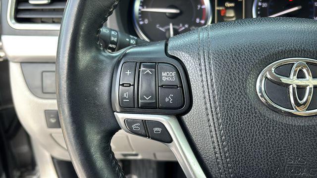 used 2015 Toyota Highlander car, priced at $12,500