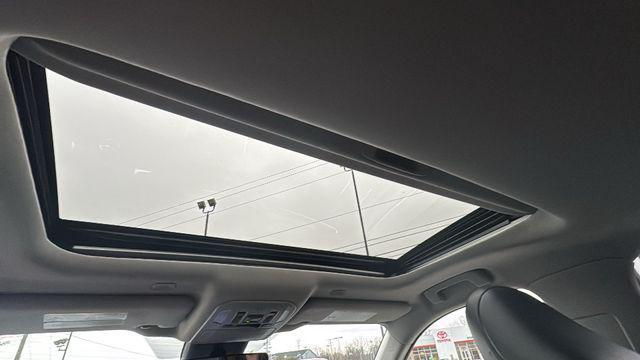 used 2023 Toyota Highlander car, priced at $31,500