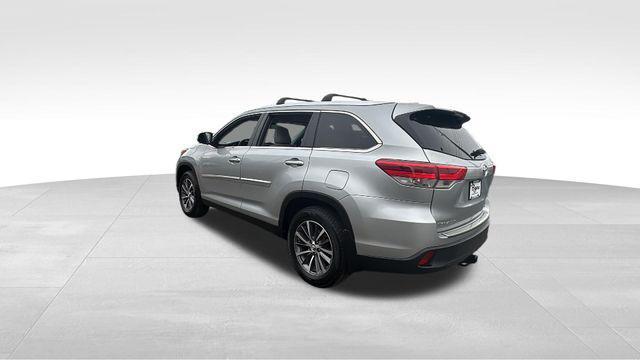 used 2019 Toyota Highlander car, priced at $22,900