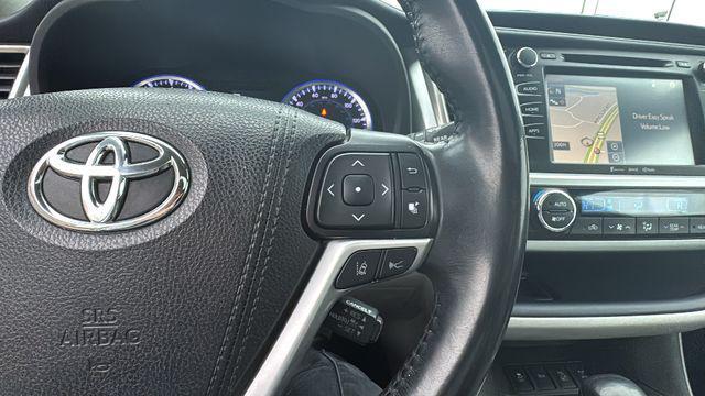 used 2019 Toyota Highlander car, priced at $22,900