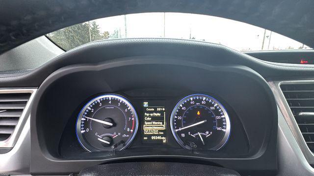 used 2019 Toyota Highlander car, priced at $22,900