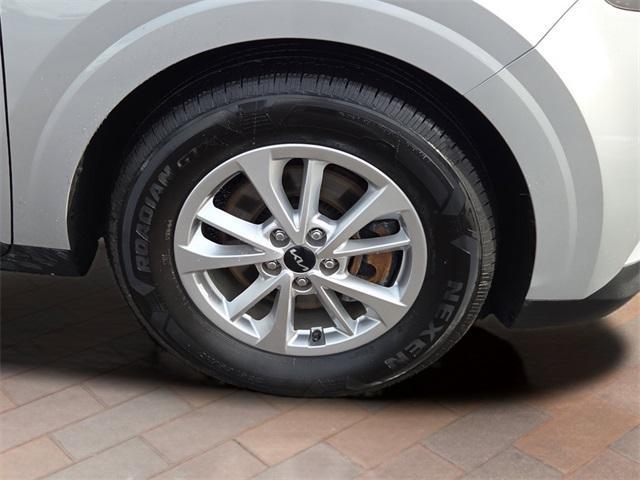 used 2023 Kia Carnival car, priced at $25,500