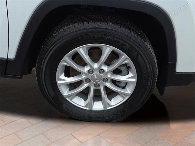 used 2022 Jeep Cherokee car, priced at $22,000