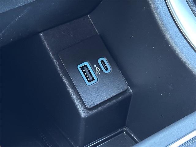 used 2022 Ford Edge car, priced at $24,000