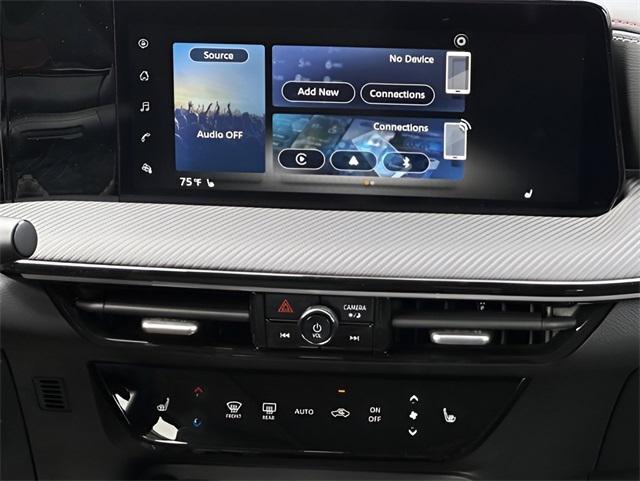 new 2025 Nissan Kicks car, priced at $29,499