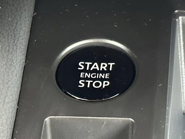 new 2025 Nissan Kicks car, priced at $29,499