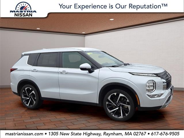 used 2024 Mitsubishi Outlander car, priced at $23,000