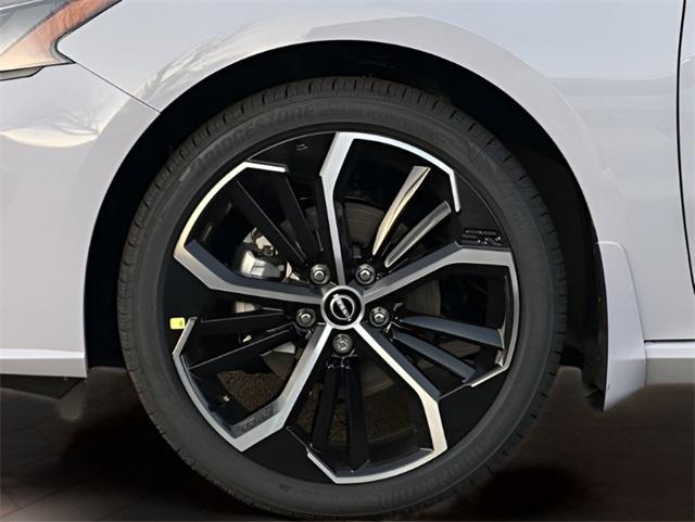 new 2025 Nissan Altima car, priced at $30,599