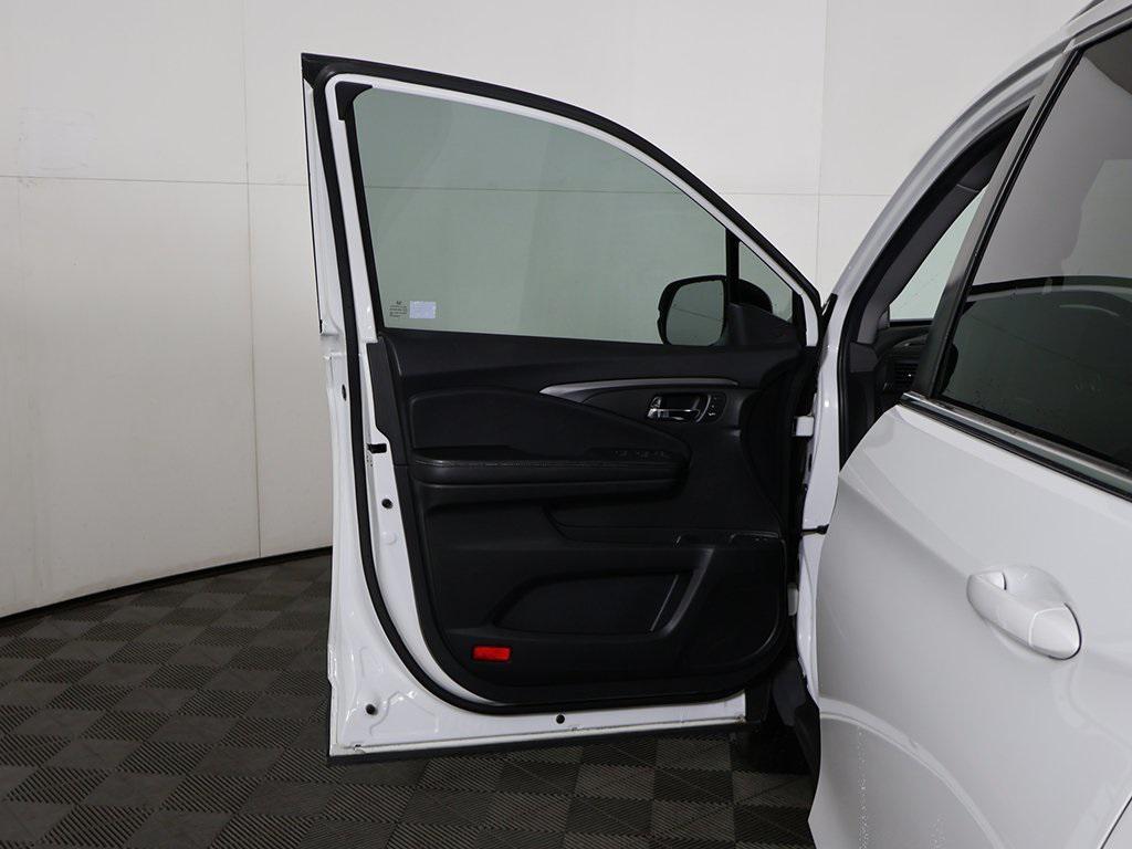 used 2022 Honda Pilot car, priced at $20,999