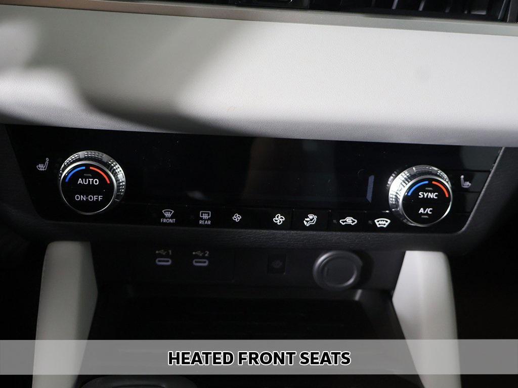 new 2025 Mitsubishi Outlander car, priced at $38,465