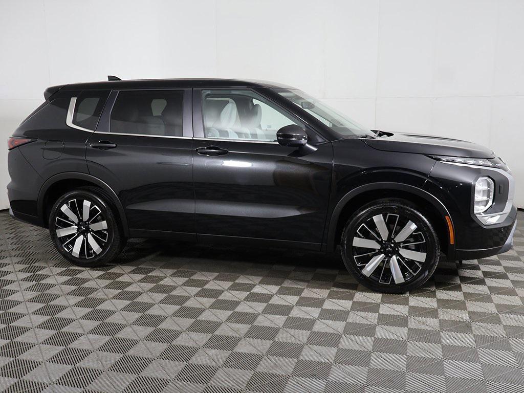 new 2025 Mitsubishi Outlander car, priced at $38,465
