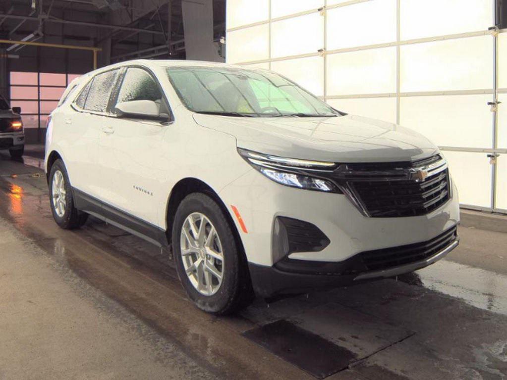 used 2024 Chevrolet Equinox car, priced at $20,699