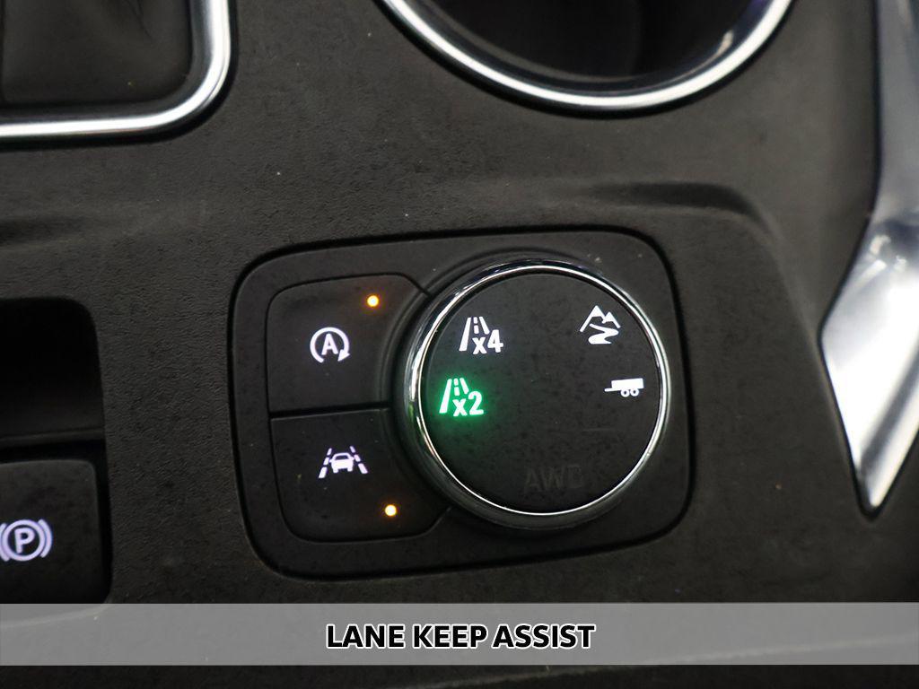 used 2023 Chevrolet Traverse car, priced at $22,990