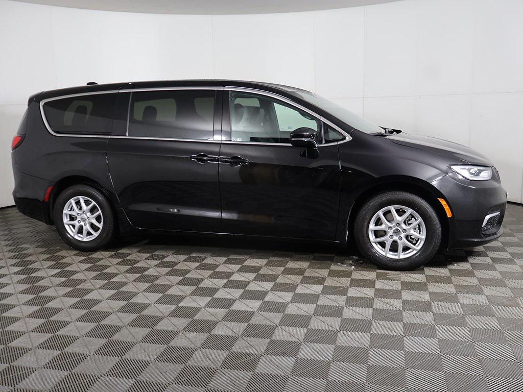 used 2025 Chrysler Pacifica car, priced at $31,199