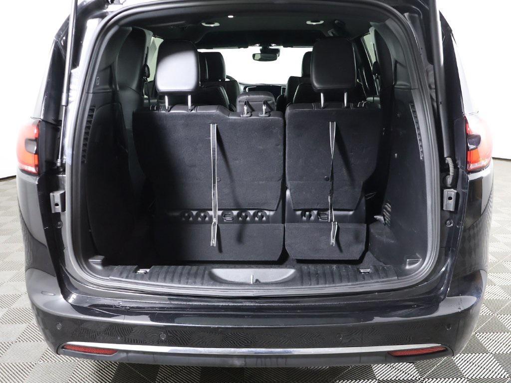 used 2025 Chrysler Pacifica car, priced at $30,499