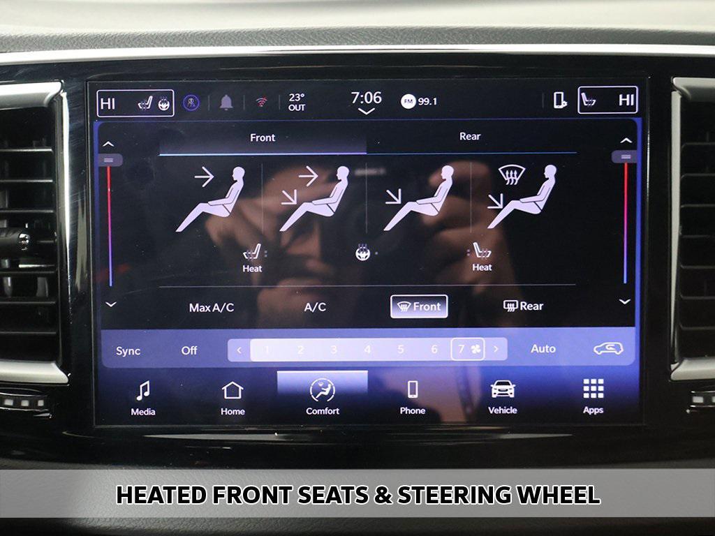 used 2025 Chrysler Pacifica car, priced at $30,499