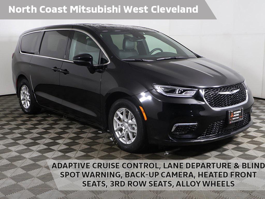 used 2025 Chrysler Pacifica car, priced at $30,499