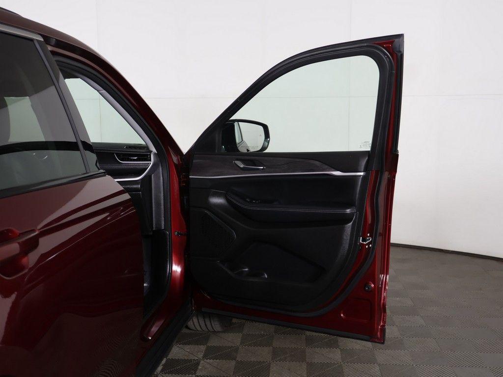 used 2023 Jeep Grand Cherokee car, priced at $26,869