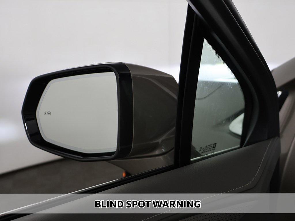 used 2023 Cadillac XT5 car, priced at $28,599