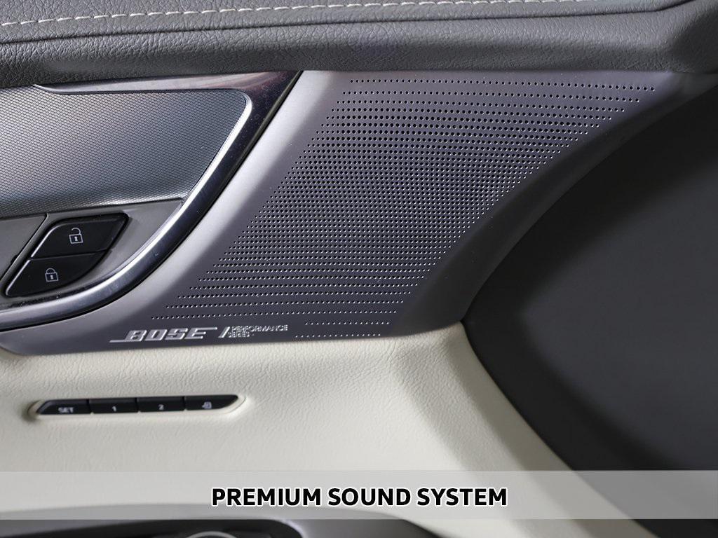 used 2023 Cadillac XT5 car, priced at $28,599