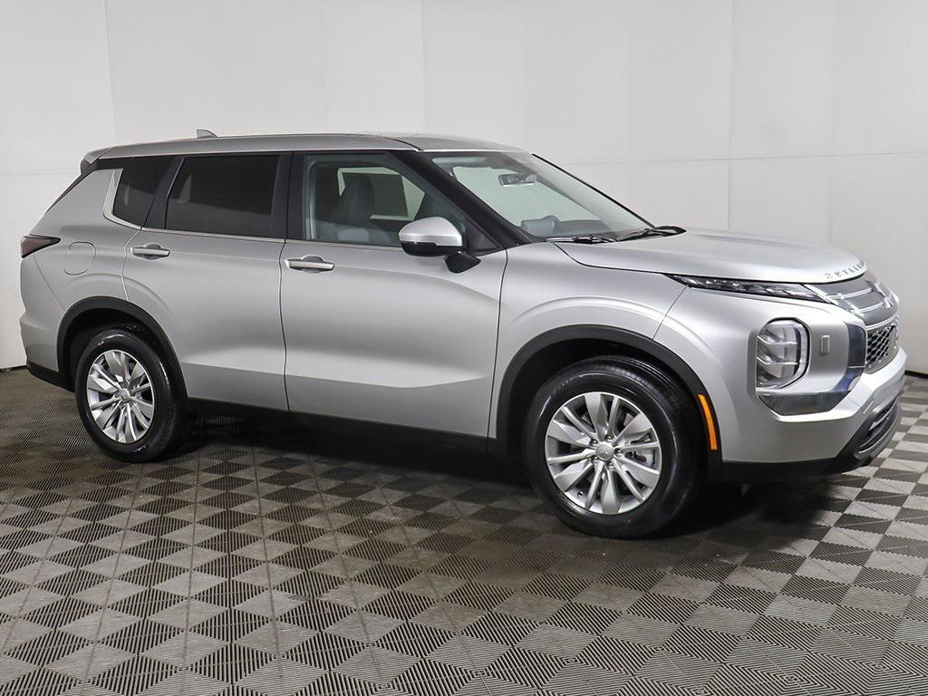new 2026 Mitsubishi Outlander car, priced at $34,435