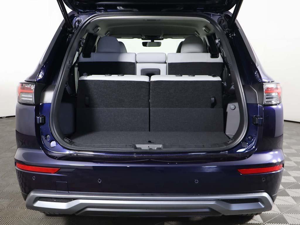 new 2025 Mitsubishi Outlander car, priced at $38,050