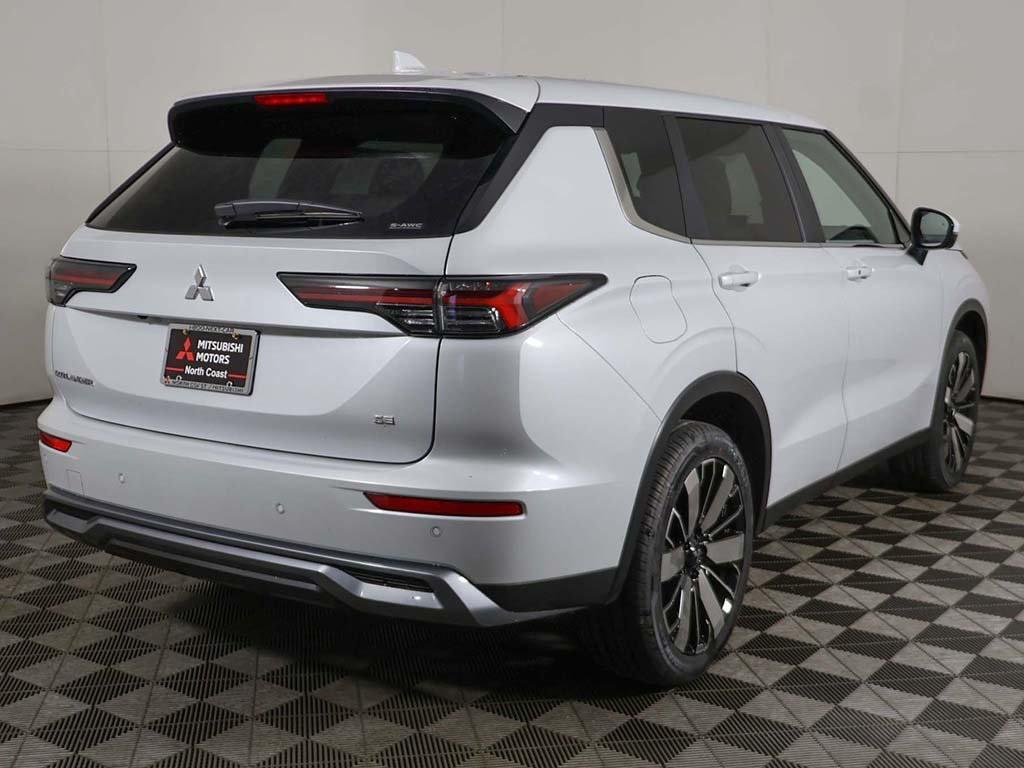 new 2025 Mitsubishi Outlander car, priced at $38,555