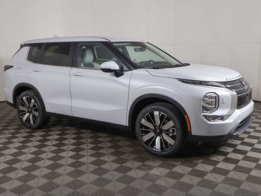 new 2025 Mitsubishi Outlander car, priced at $38,555