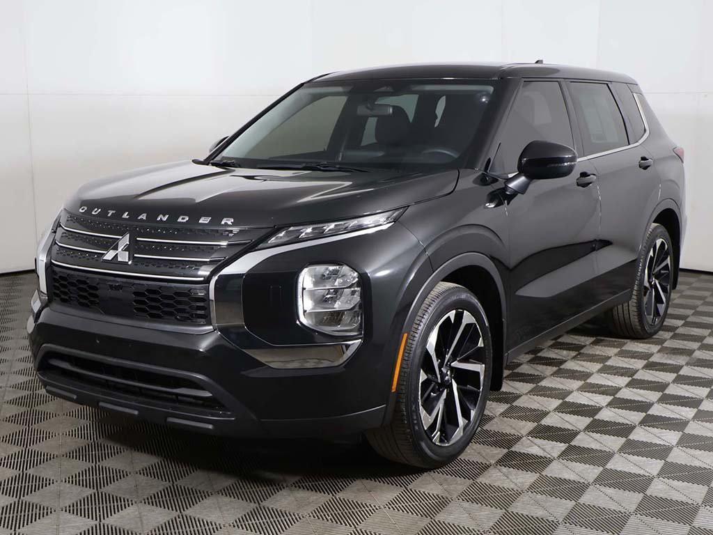 used 2022 Mitsubishi Outlander car, priced at $17,999