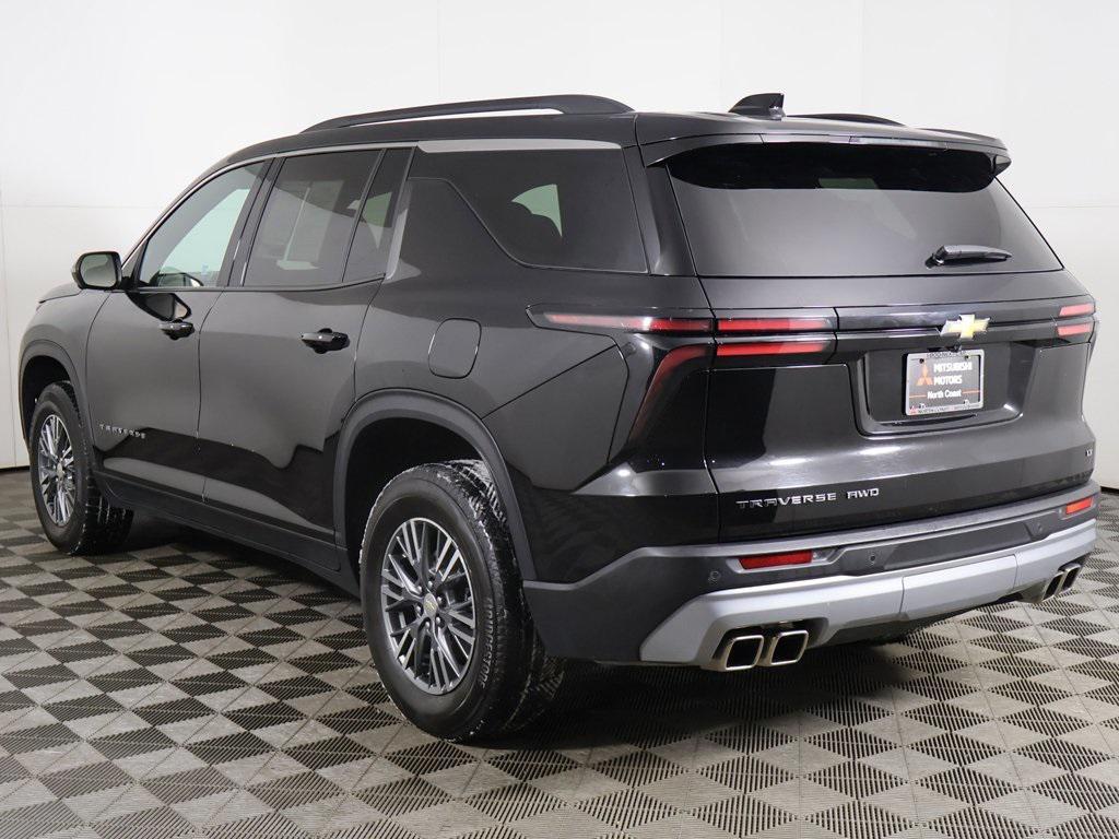 used 2024 Chevrolet Traverse car, priced at $31,490